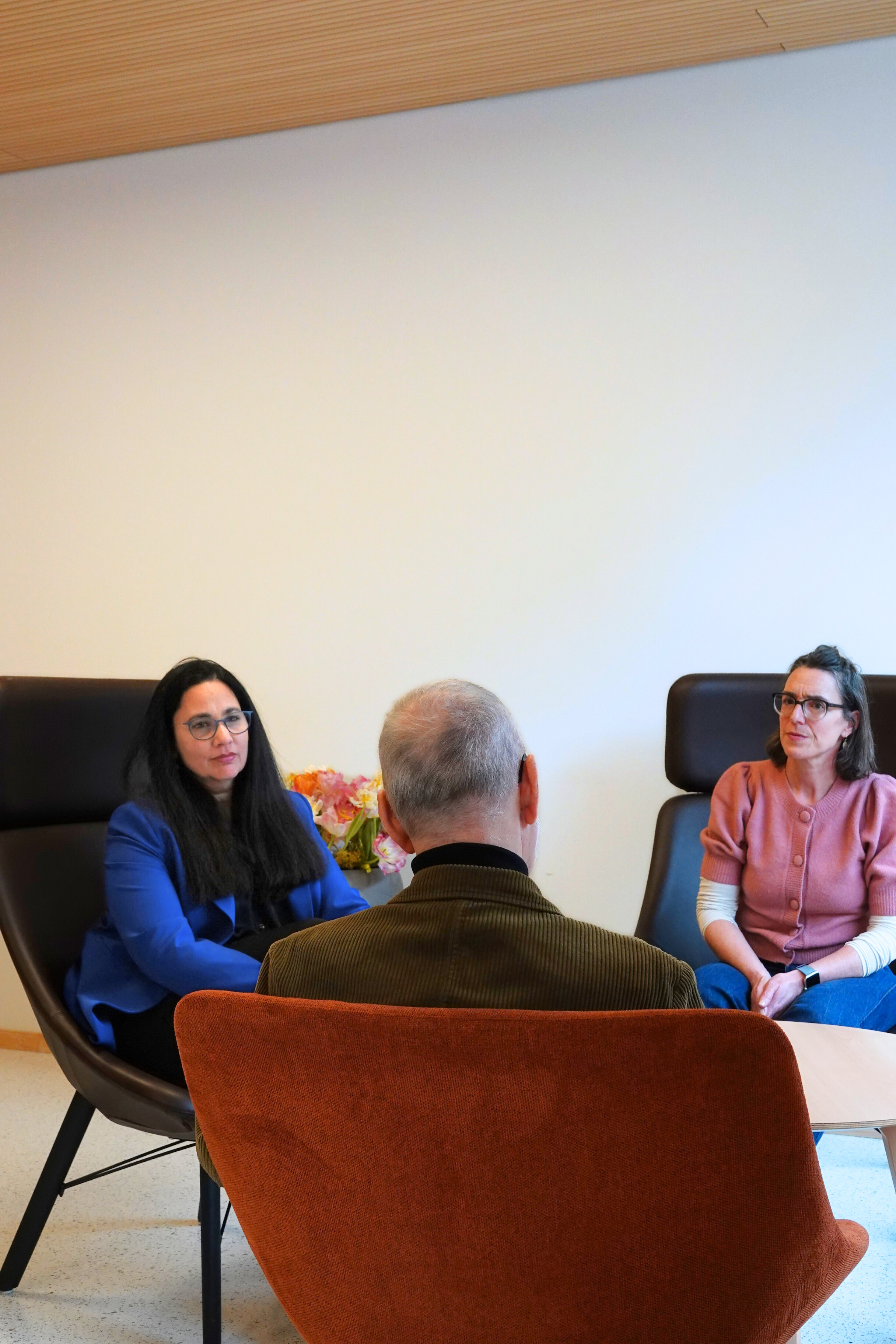 Gesprächsrunde zu dritt über Depressionen und Klinikaufenthalt